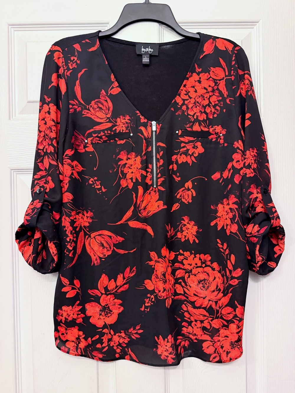 by&by Black & Red Floral Zip-Front Blouse